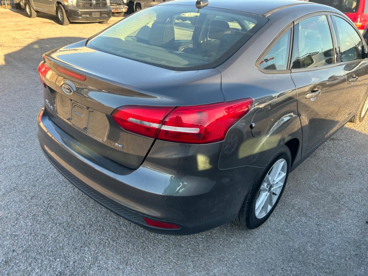 2018 Grey Ford Focus (1FADP3F24JL) , located at 1687 Business 35 S, New Braunfels, TX, 78130, (830) 625-7159, 29.655487, -98.051491 - Photo#2